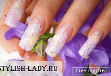 Красив дизайн на ноктите